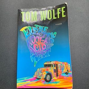 🍏THE ELECTRIC KOOLAID ACID TEST BOOK🍏